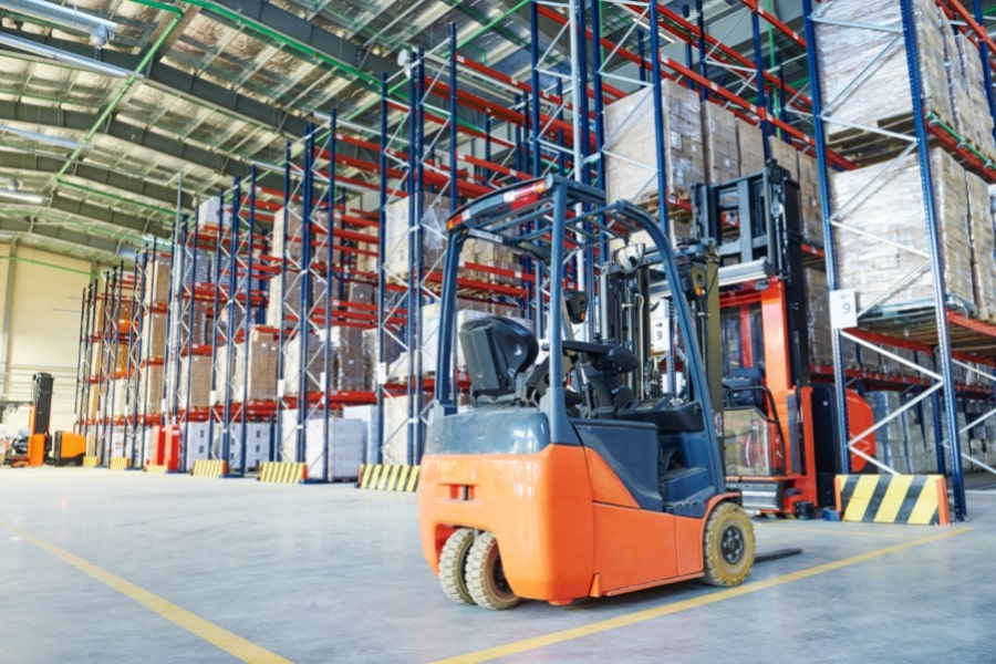 Logistics & Warehouse Facility Services background